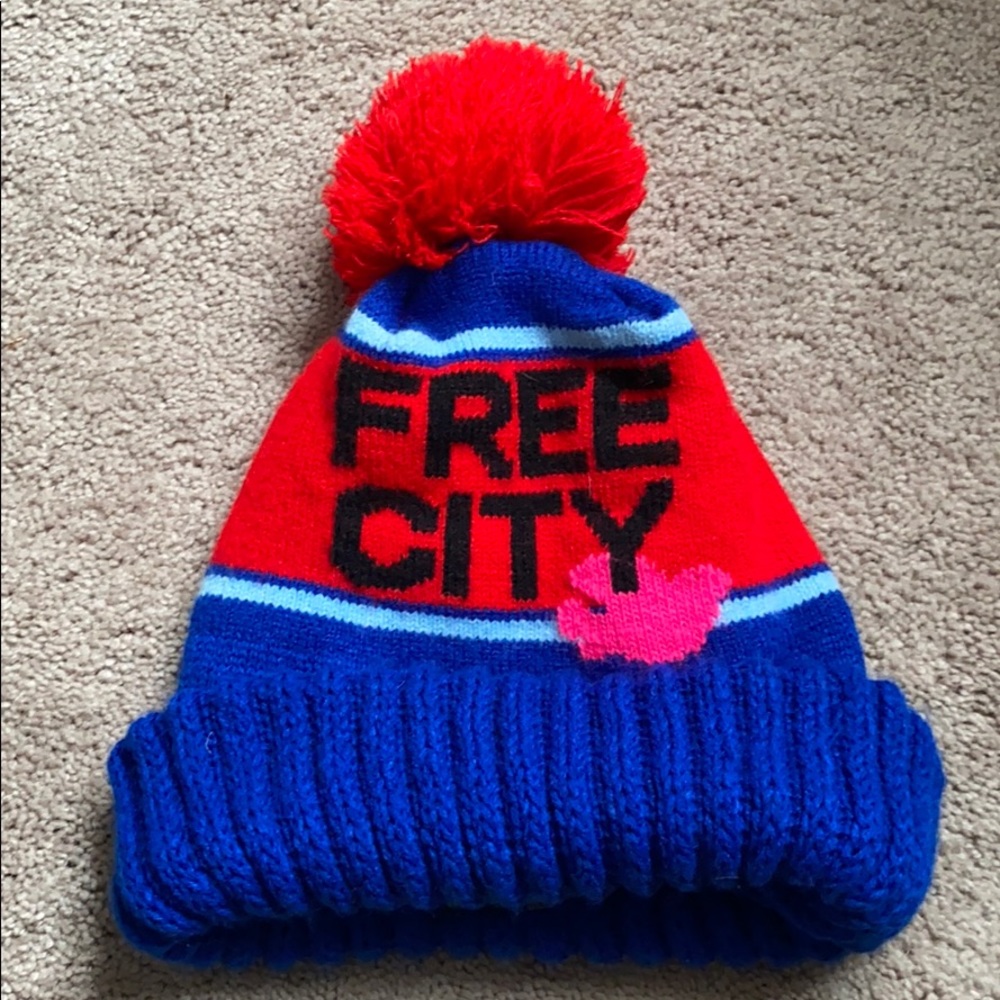 FREE CITY  Red & Blue Knit Pom Pom Beanie with Pink Accents ❤️💙🩷